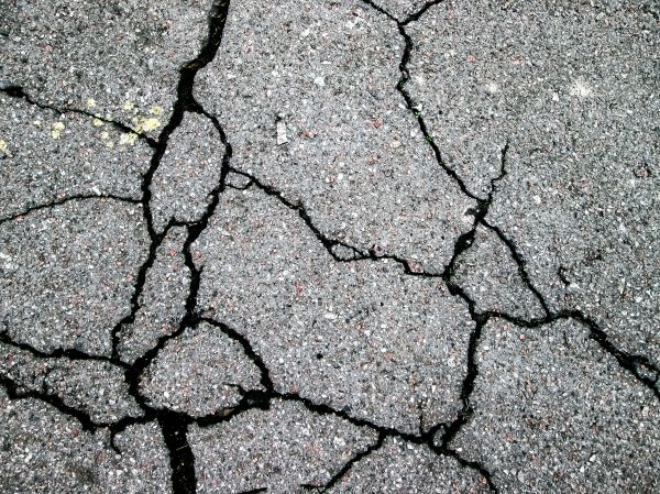 Driveway Crack Filling in Springdale